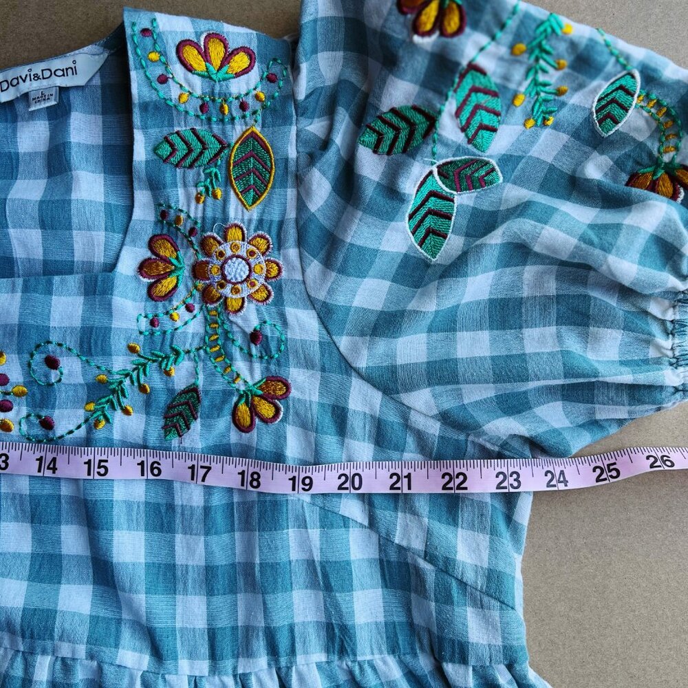 SOLD 💗 Davi & Dani Embroidered Gingham Top Women’s Large Blue Floral Boho - Picture 7 of 8